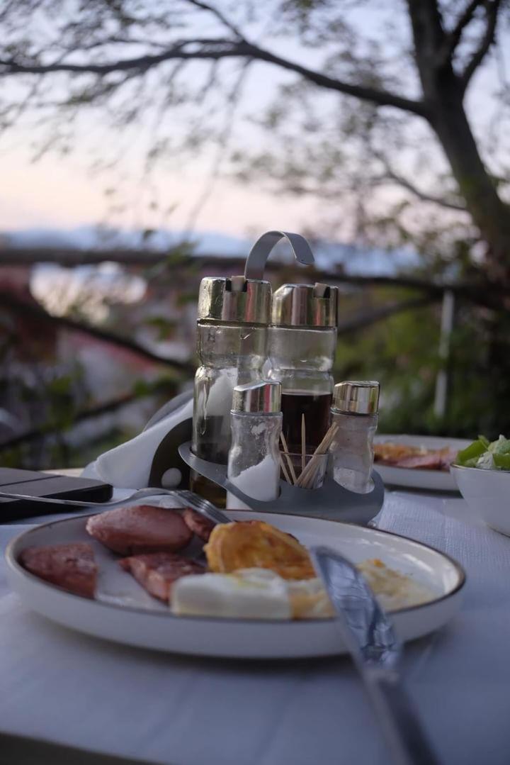Roleo Guest House Lin Экстерьер фото