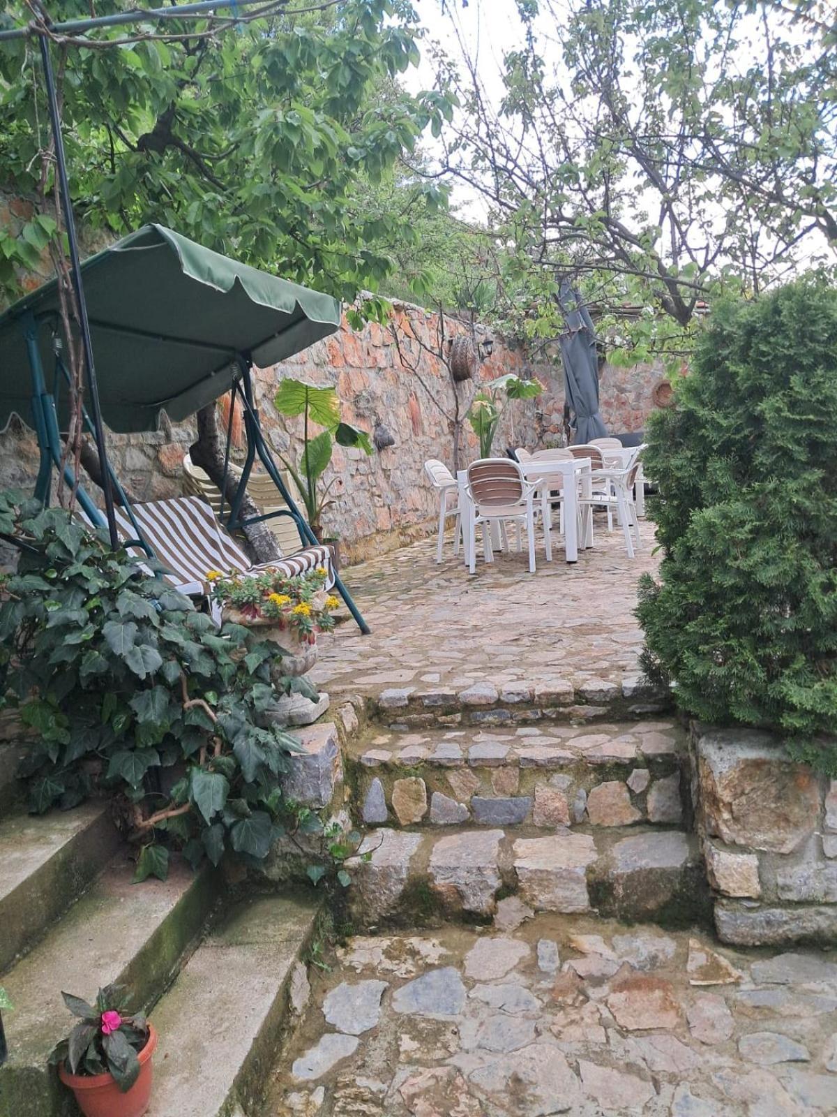 Roleo Guest House Lin Экстерьер фото